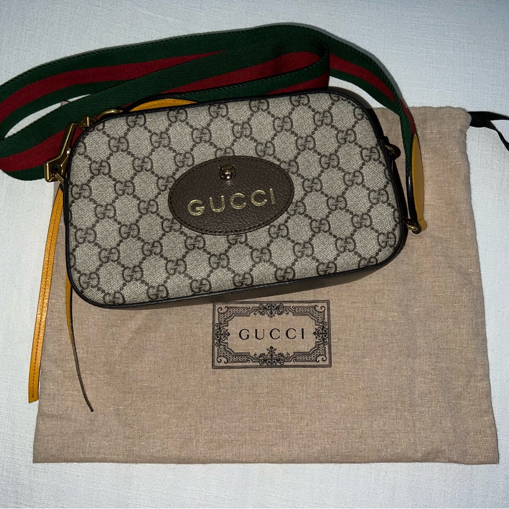Authentic Gucci GG Small Messenger Bag